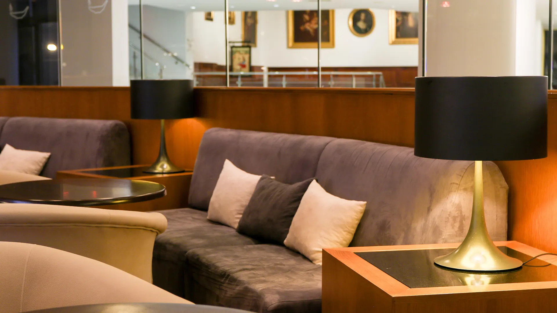 Golden Bay Beach Hotel Larnaca 5*,