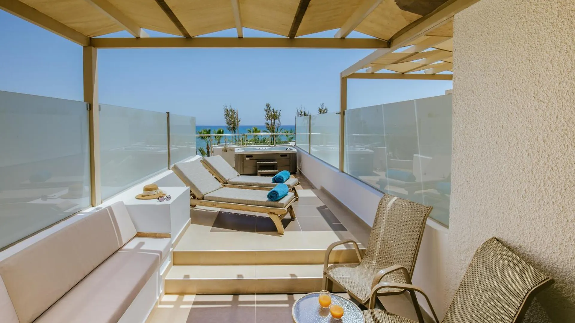 Golden Bay Beach Hotel Larnaca 5*,  Cyprus