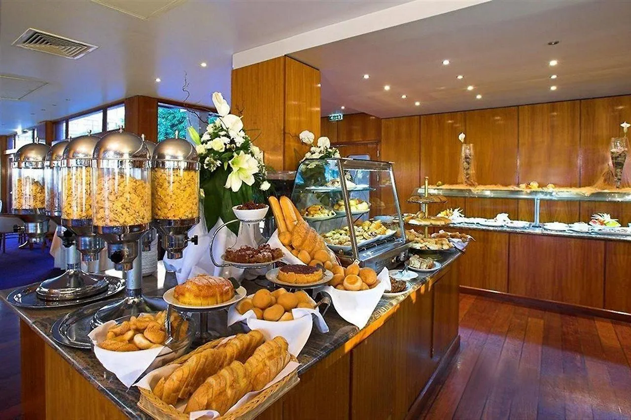 Golden Bay Beach Hotel Larnaca Resort