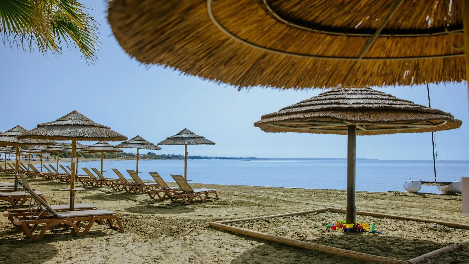 Golden Bay Beach Hotel Larnaca Rezort