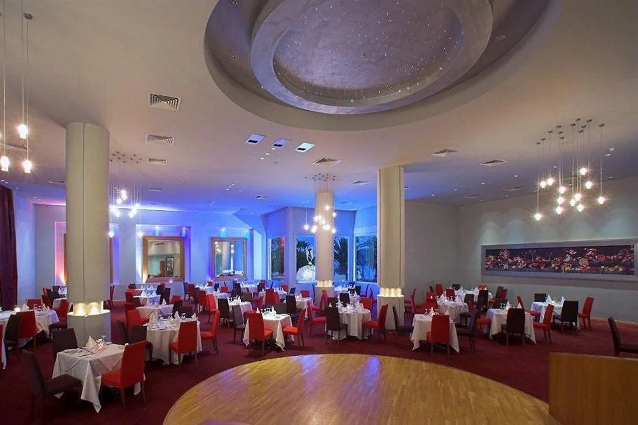 Rezort Golden Bay Beach Hotel Larnaca