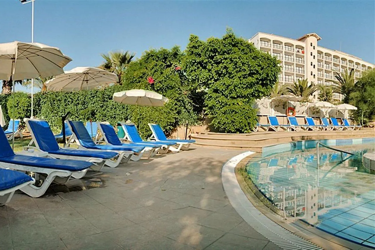 Golden Bay Beach Hotel Larnaca Rezort